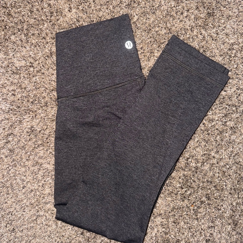 NWOT lululemon grey crop leggings